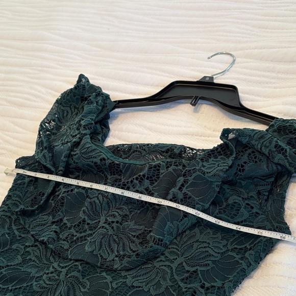 Emerald Sundae Dark Green Lace Mini Dress Size Medium - Picture 7 of 12